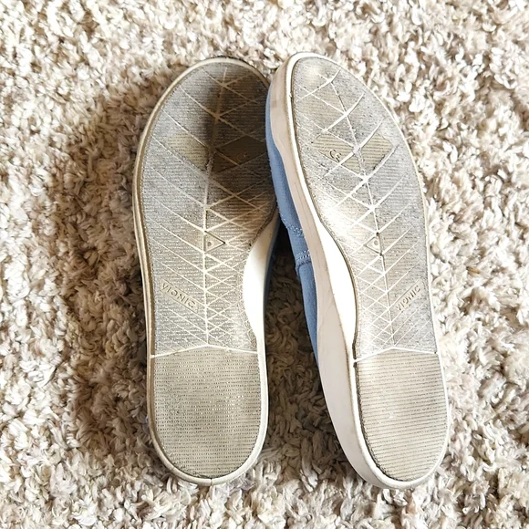 Vionic slip-ons - Picture 2 of 6